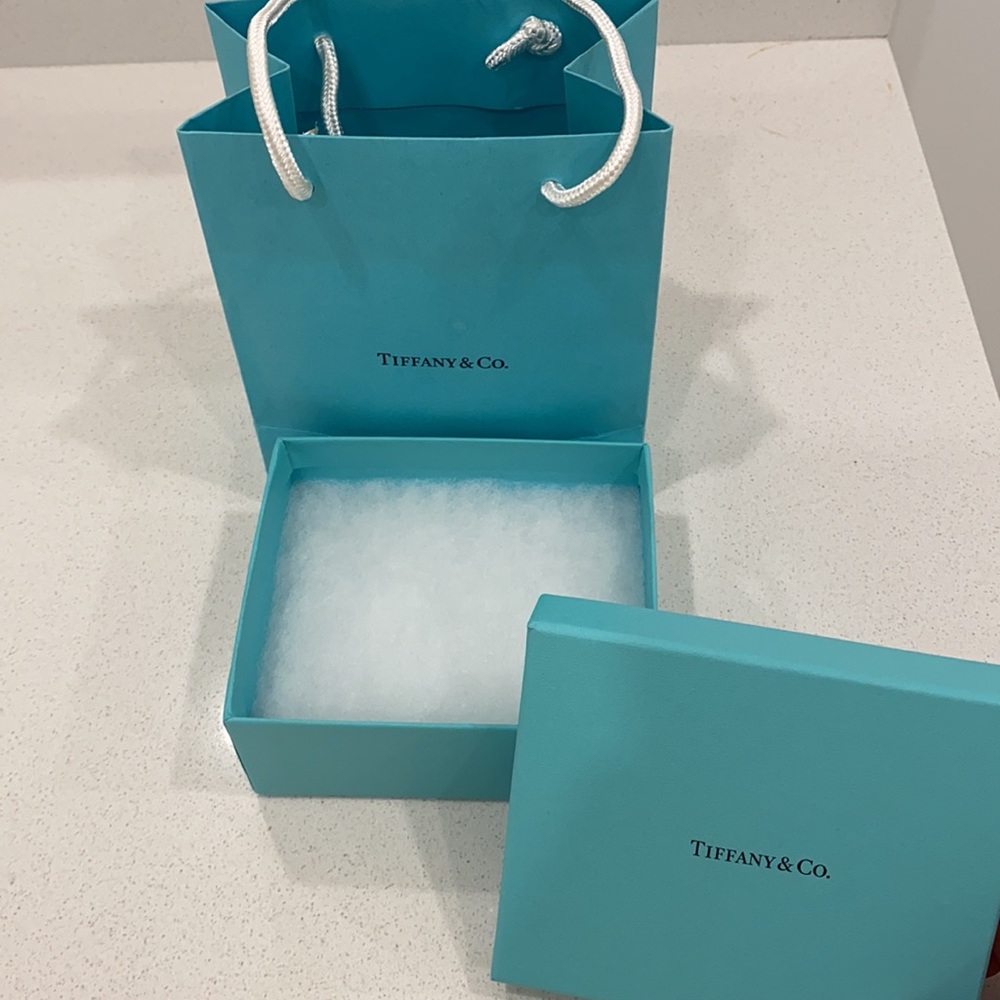 Tiffany box set - Picture 6 of 7